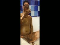 [ Poop Fetish Porn Video ] Showering myself with lots of sticky smelly poop